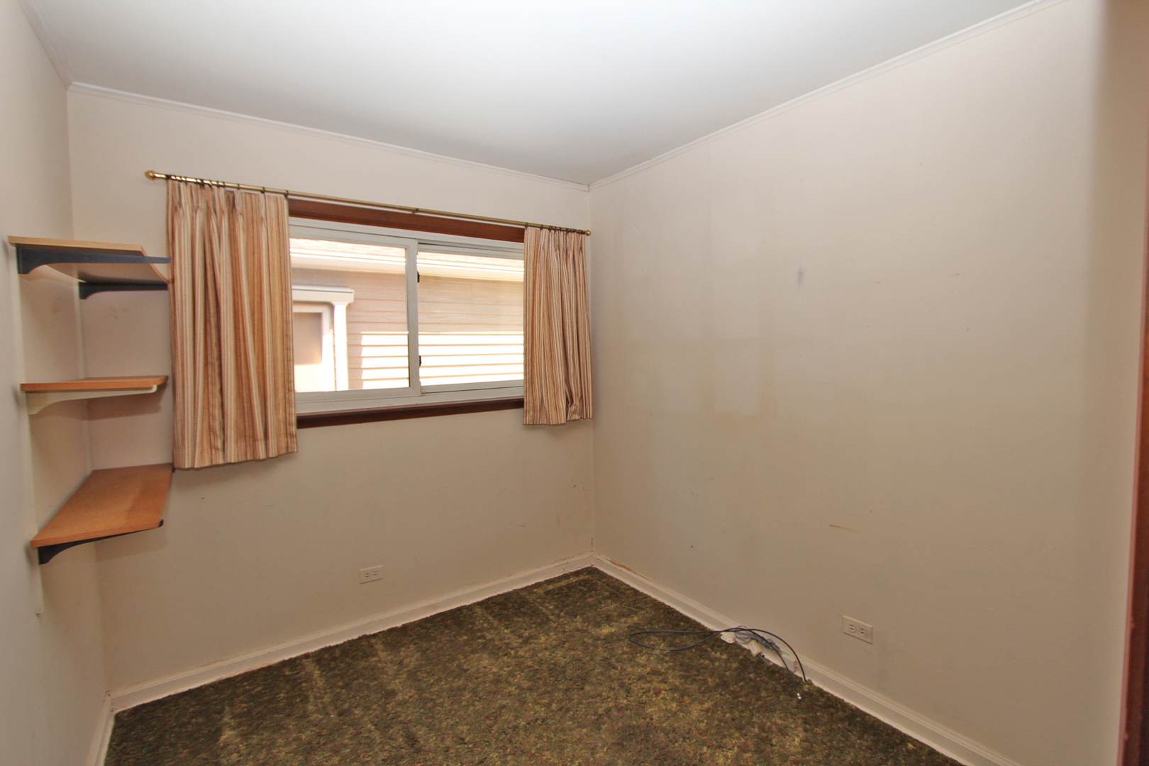 48 Golfview Road Lake Zurich, IL 60047 - Photo 31 of 34 a view of empty room with window