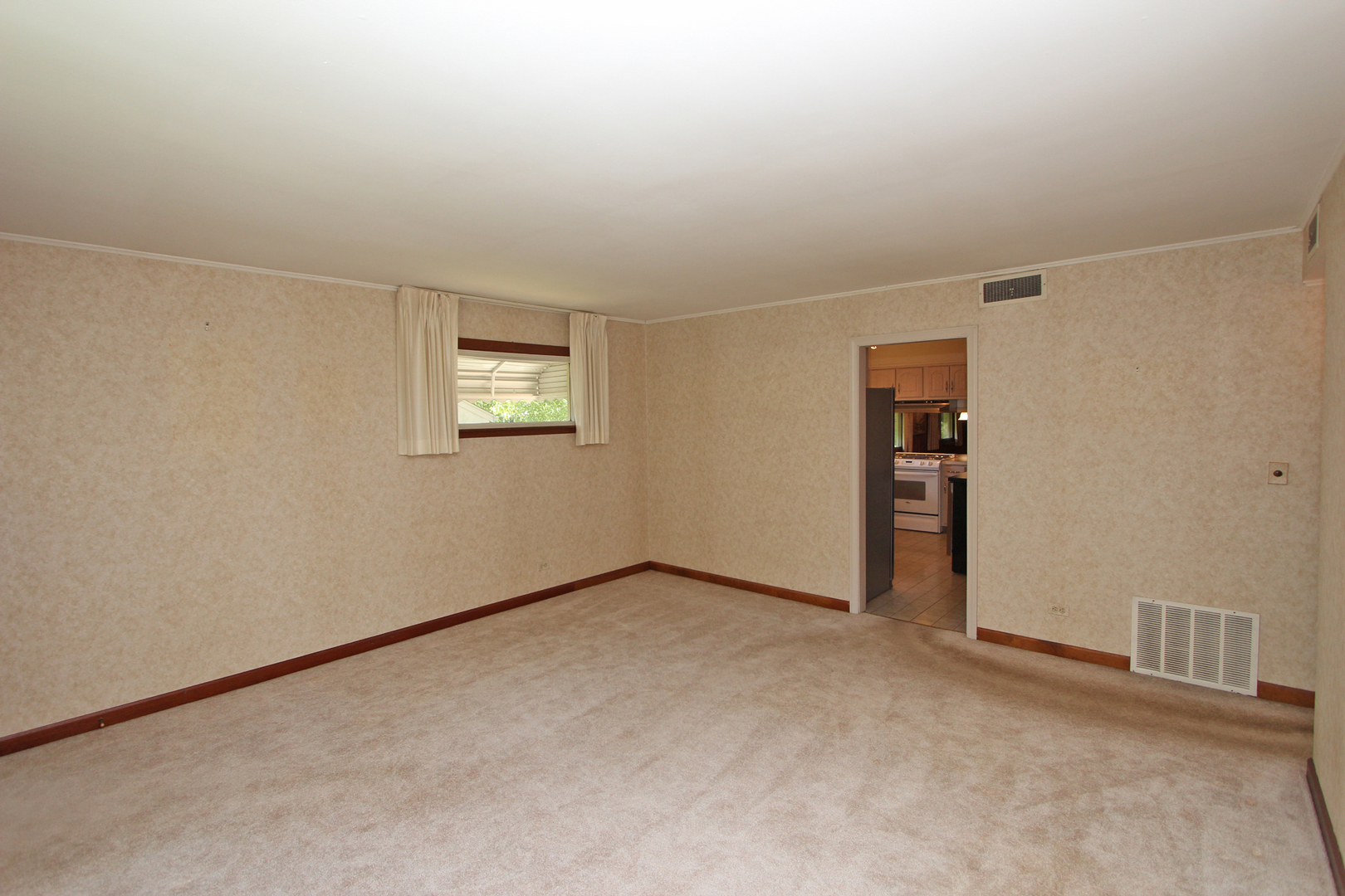 48 Golfview Road Lake Zurich, IL 60047 - Photo 5 of 34 an empty room with windows