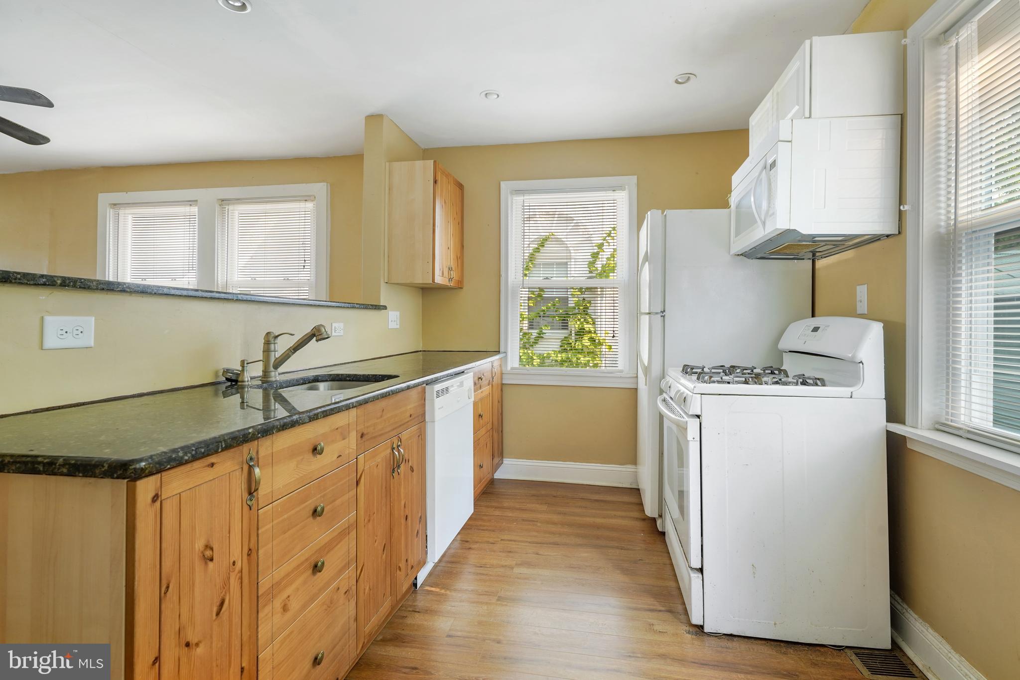 233 Rockingham Road Bryn Mawr, PA 19010 - Photo 11 of 33