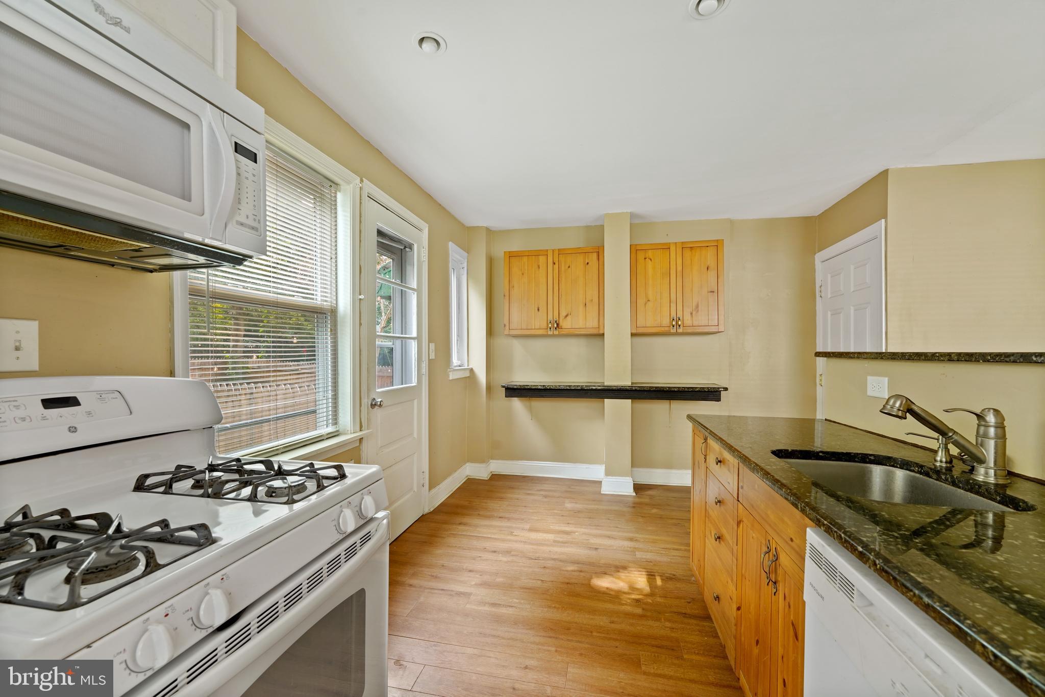 233 Rockingham Road Bryn Mawr, PA 19010 - Photo 12 of 33
