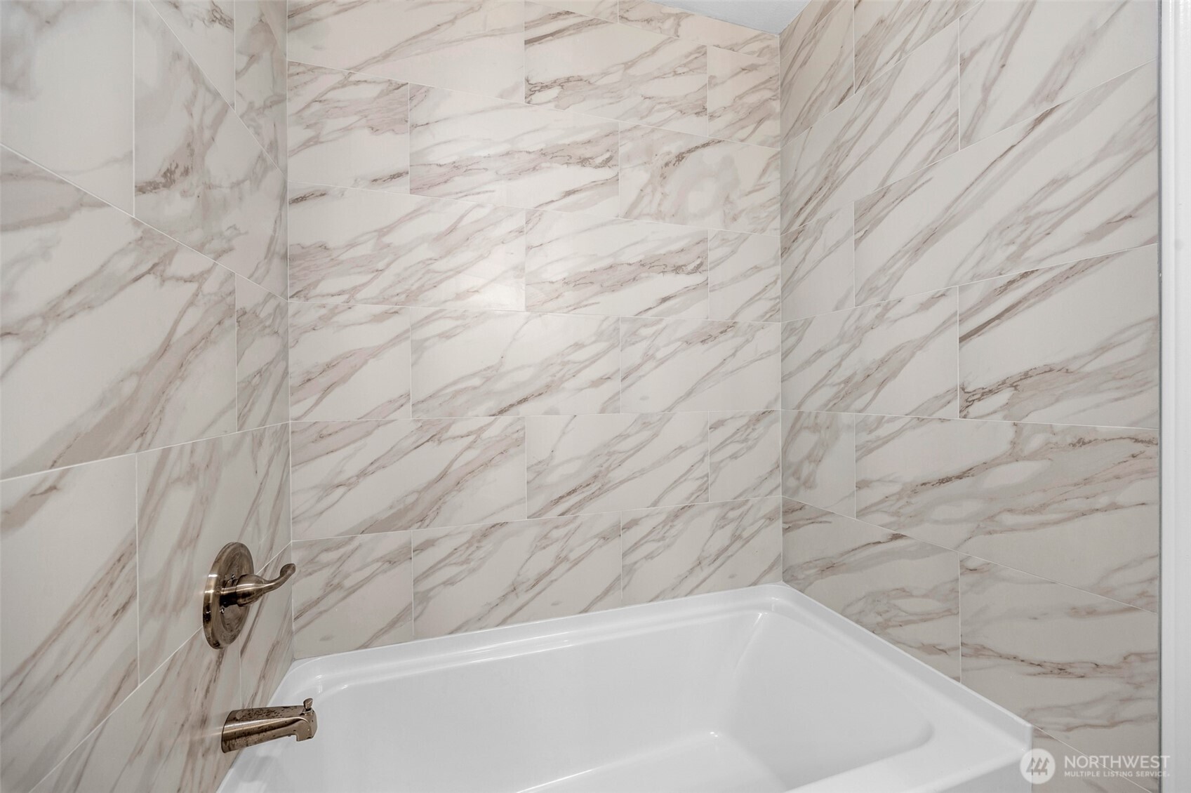 2400 177th Street Southeast Bothell, WA 98012 - Photo 16 of 29 a bathroom with a bathtub