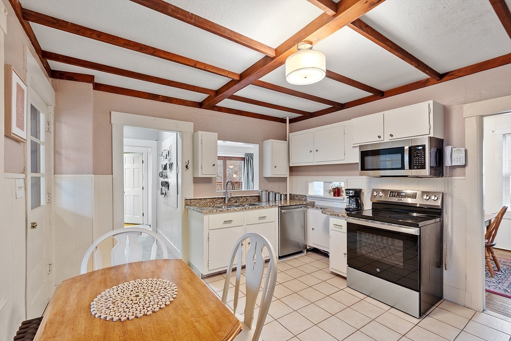 70 Baker Street Gardner, MA 01440 - Photo 6 of 42