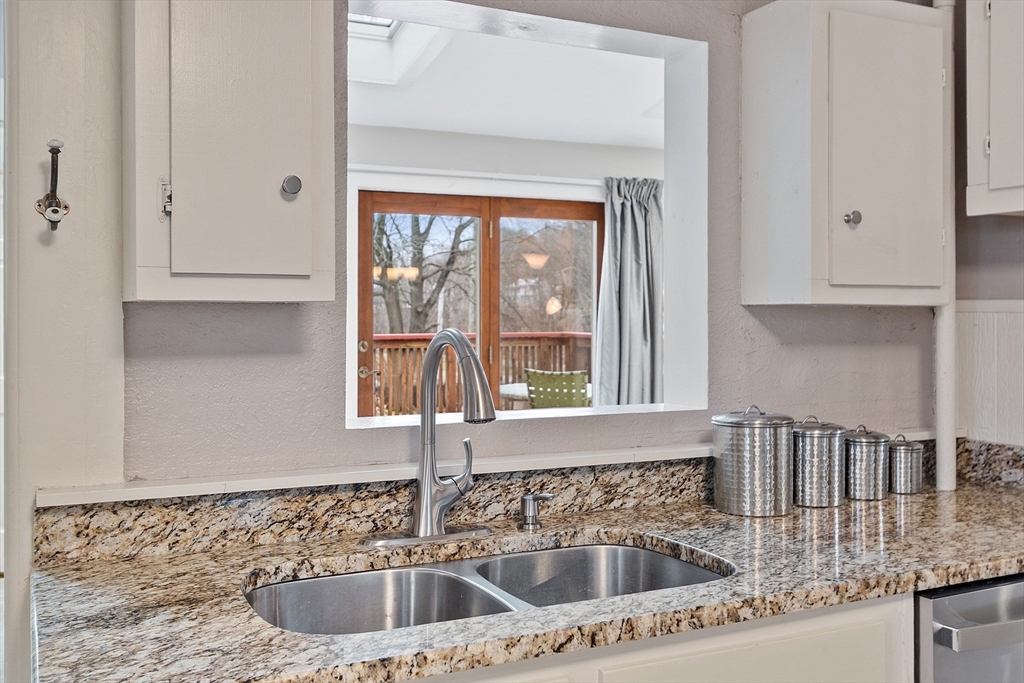 70 Baker Street Gardner, MA 01440 - Photo 8 of 42