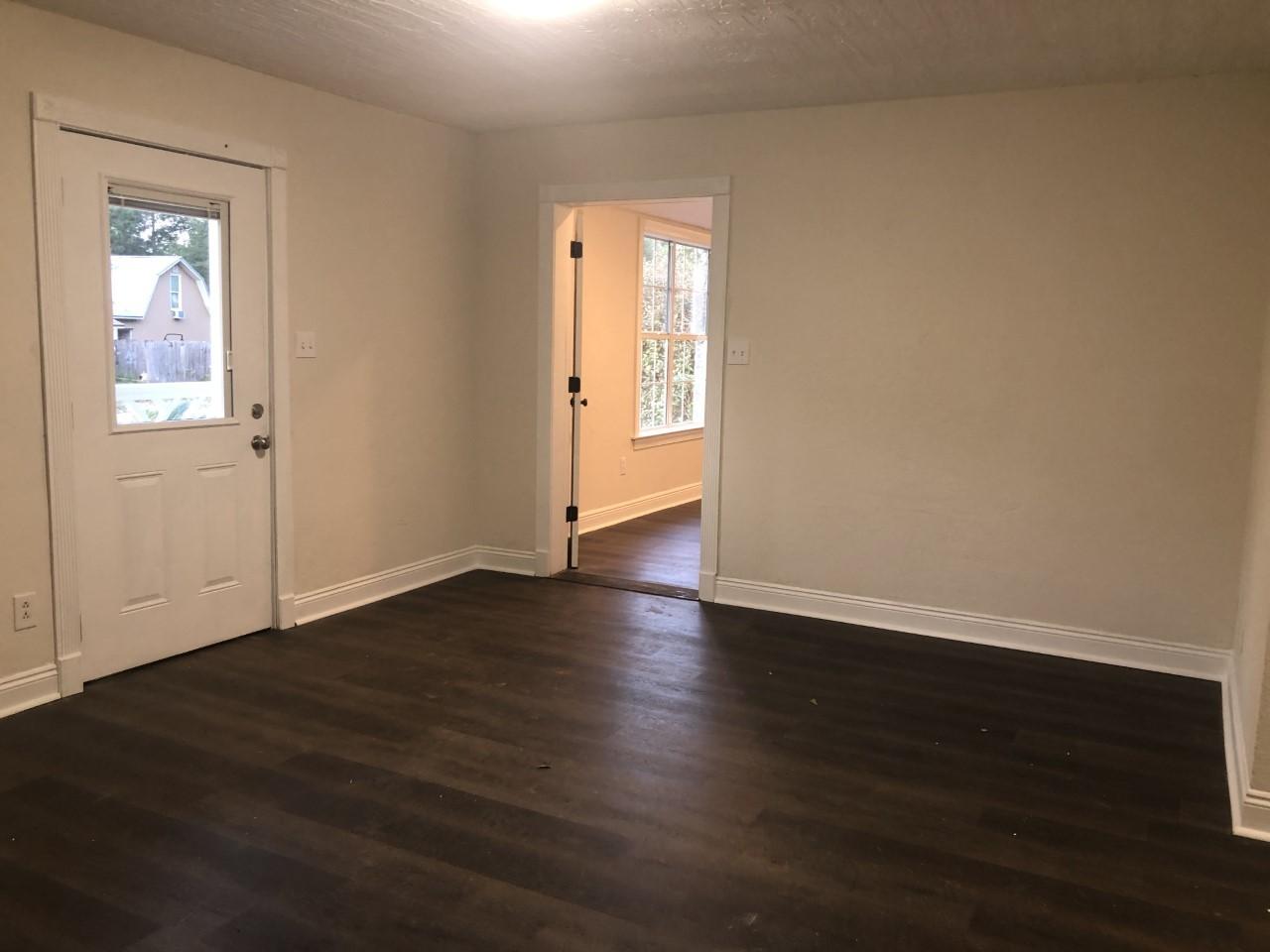104 Butler Circle Crestview, FL 32536 - Photo 11 of 28 Gallery Image 11