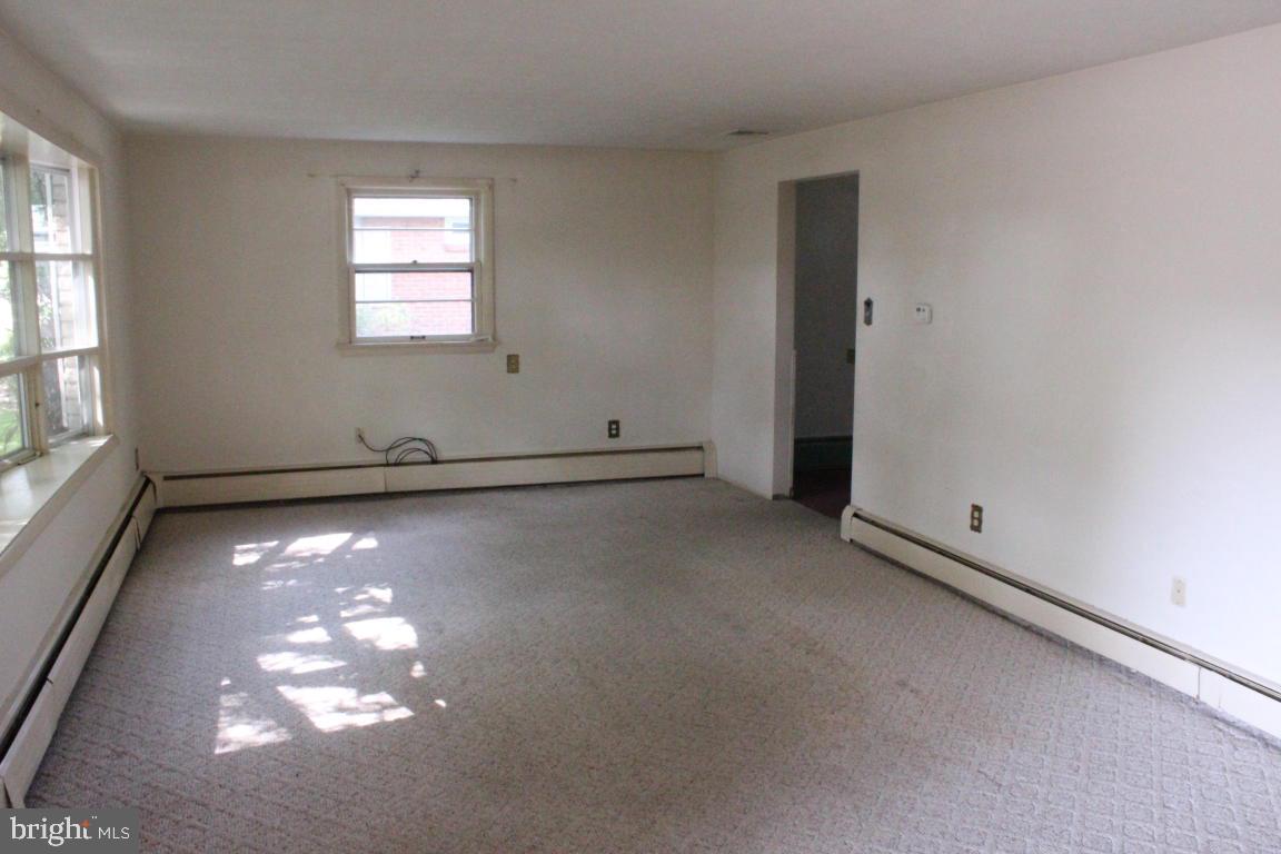 335 Edgewood Road York, PA 17402 - Photo 13 of 20 Gallery Image 13