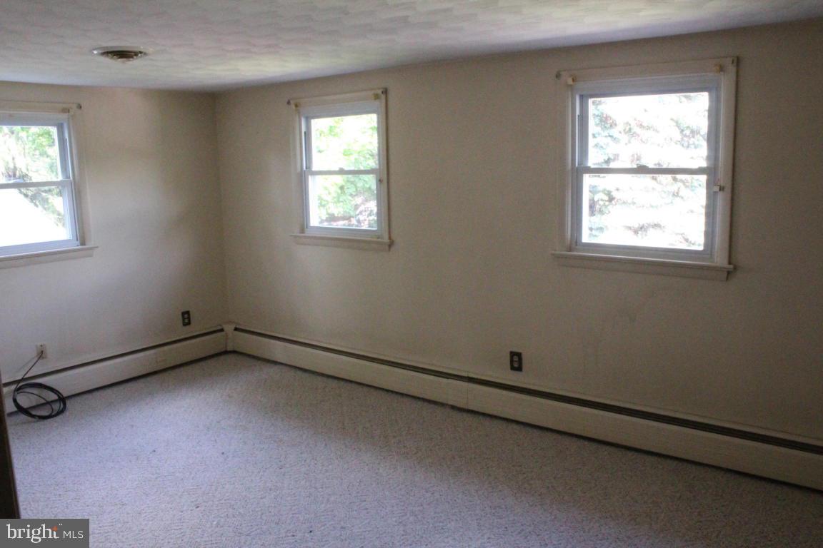 335 Edgewood Road York, PA 17402 - Photo 18 of 20 Gallery Image 18