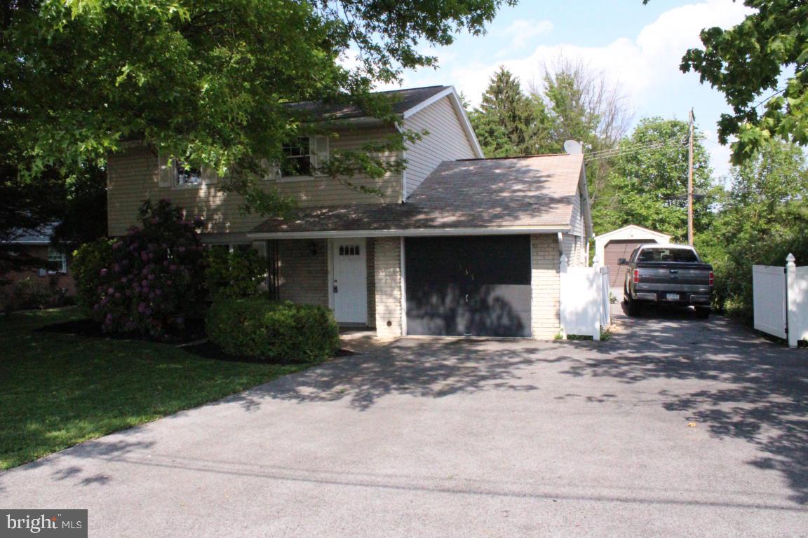 335 Edgewood Road York, PA 17402 - Photo 7 of 20 Gallery Image 7