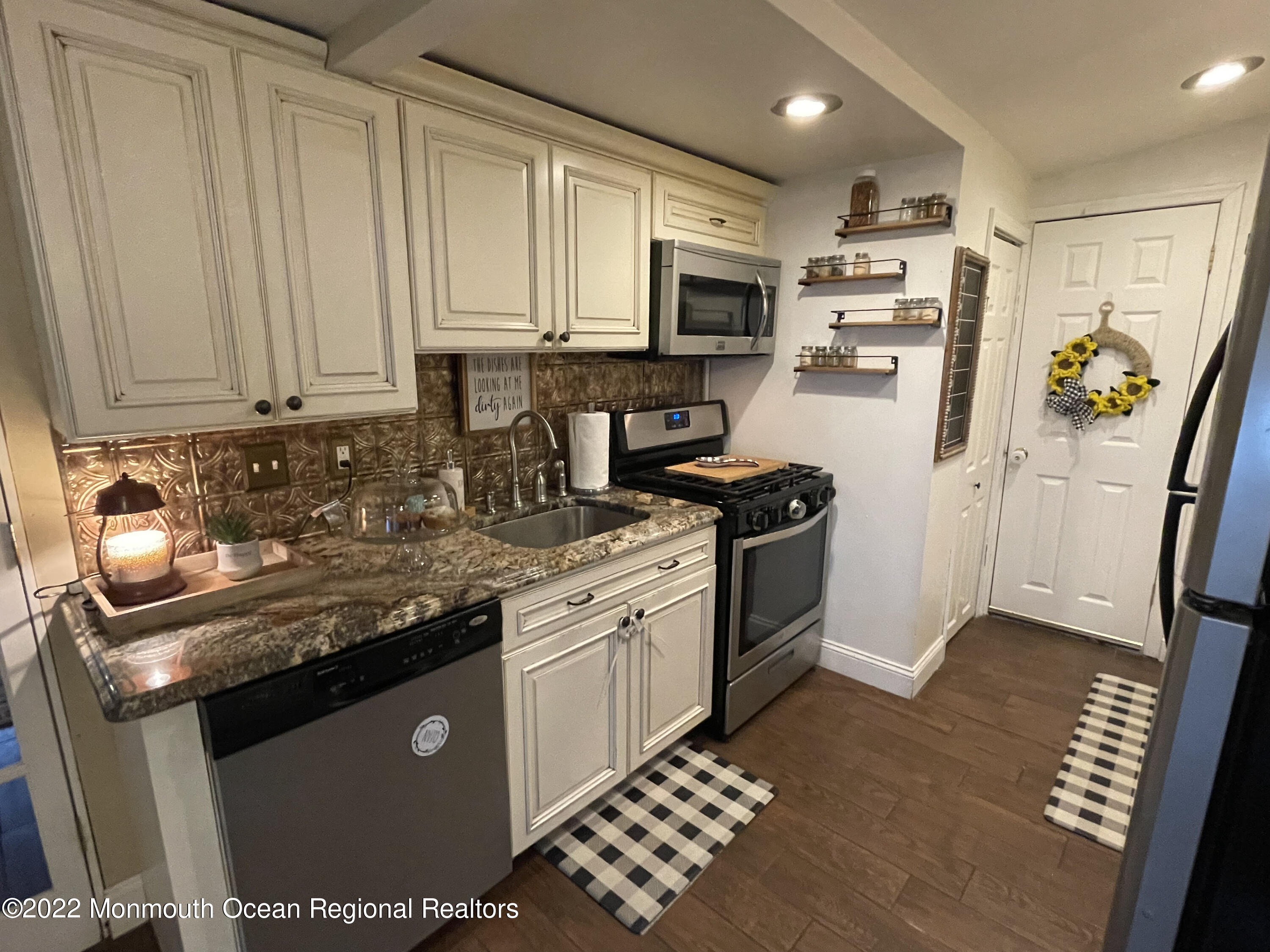 318 Nantucket Road Forked River, NJ 08731 - Photo 8 of 25 room 10
