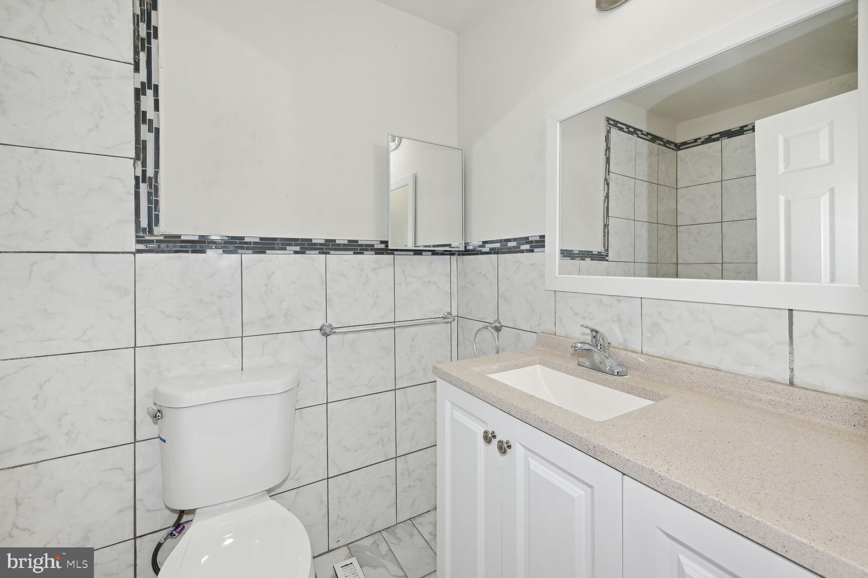 807 Timber Creek Road Lindenwold, NJ 08021 - Photo 22 of 27 Primary Bath