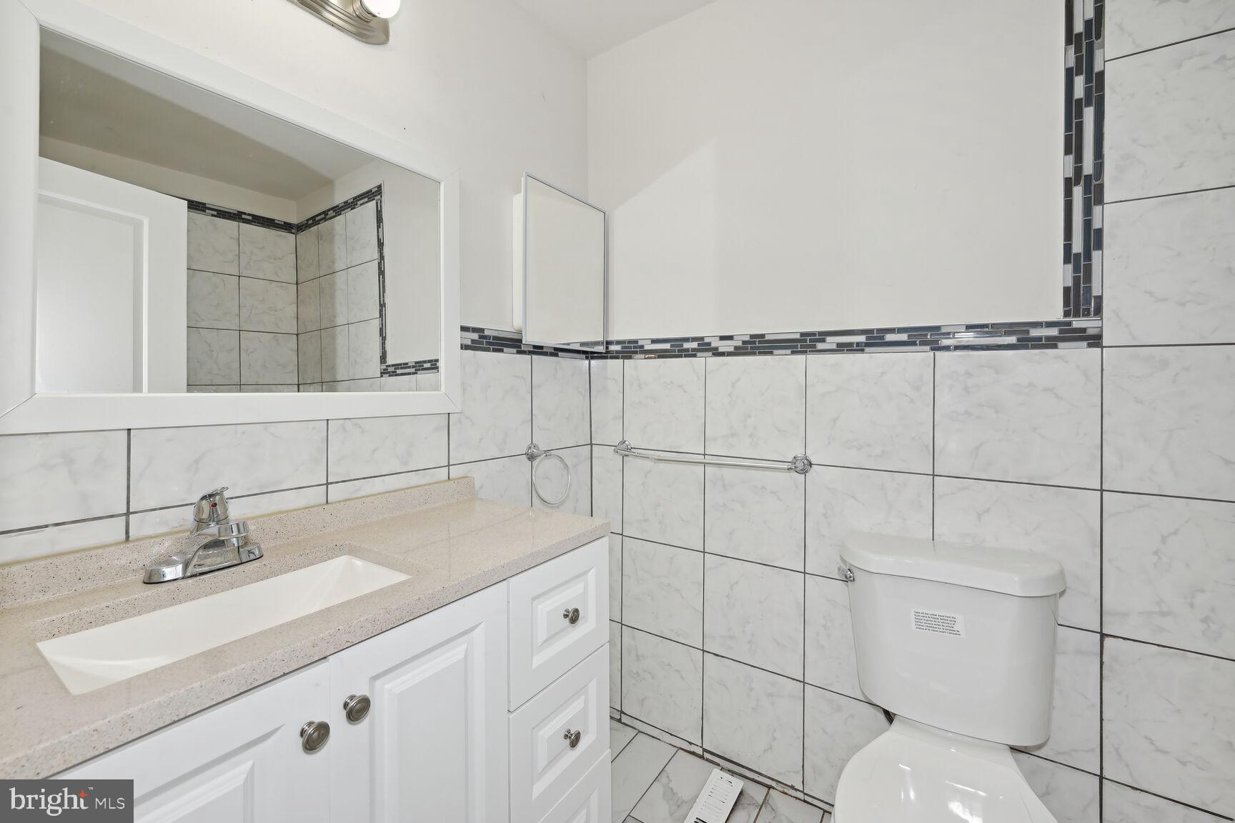 807 Timber Creek Road Lindenwold, NJ 08021 - Photo 26 of 27 Main Bath