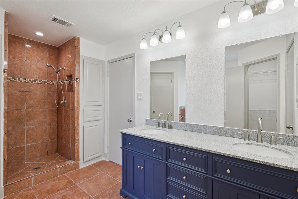 2823 Rio Grande Pass Mesquite, TX 75150 - Photo 21 of 35 Master Bath