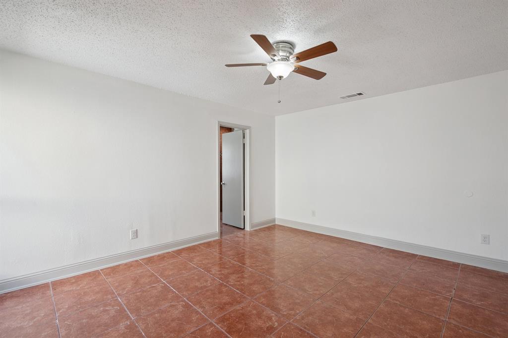 2823 Rio Grande Pass Mesquite, TX 75150 - Photo 33 of 35