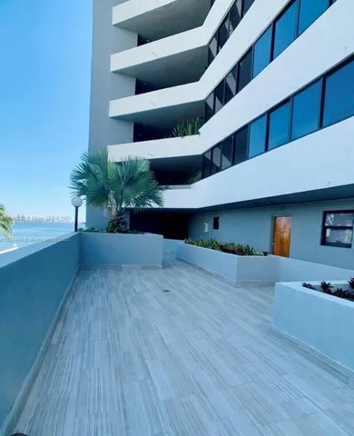 $2,375 | 555 Northeast 30th Street, Unit 203, Miami, FL 33137