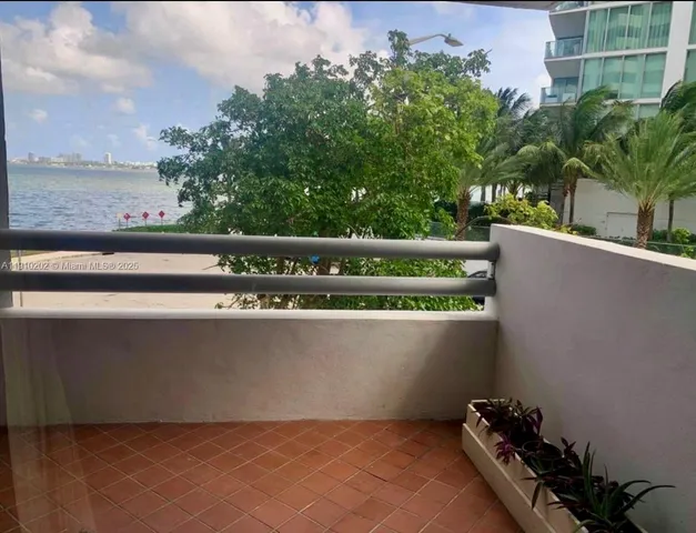 $2,375 | 555 Northeast 30th Street, Unit 203, Miami, FL 33137
