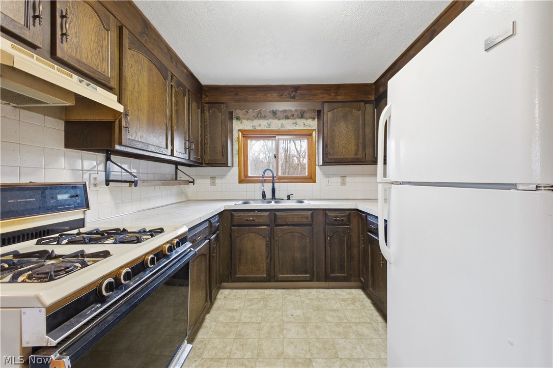 1110 Niles Vienna Road Vienna, OH 44473 - Photo 11 of 33