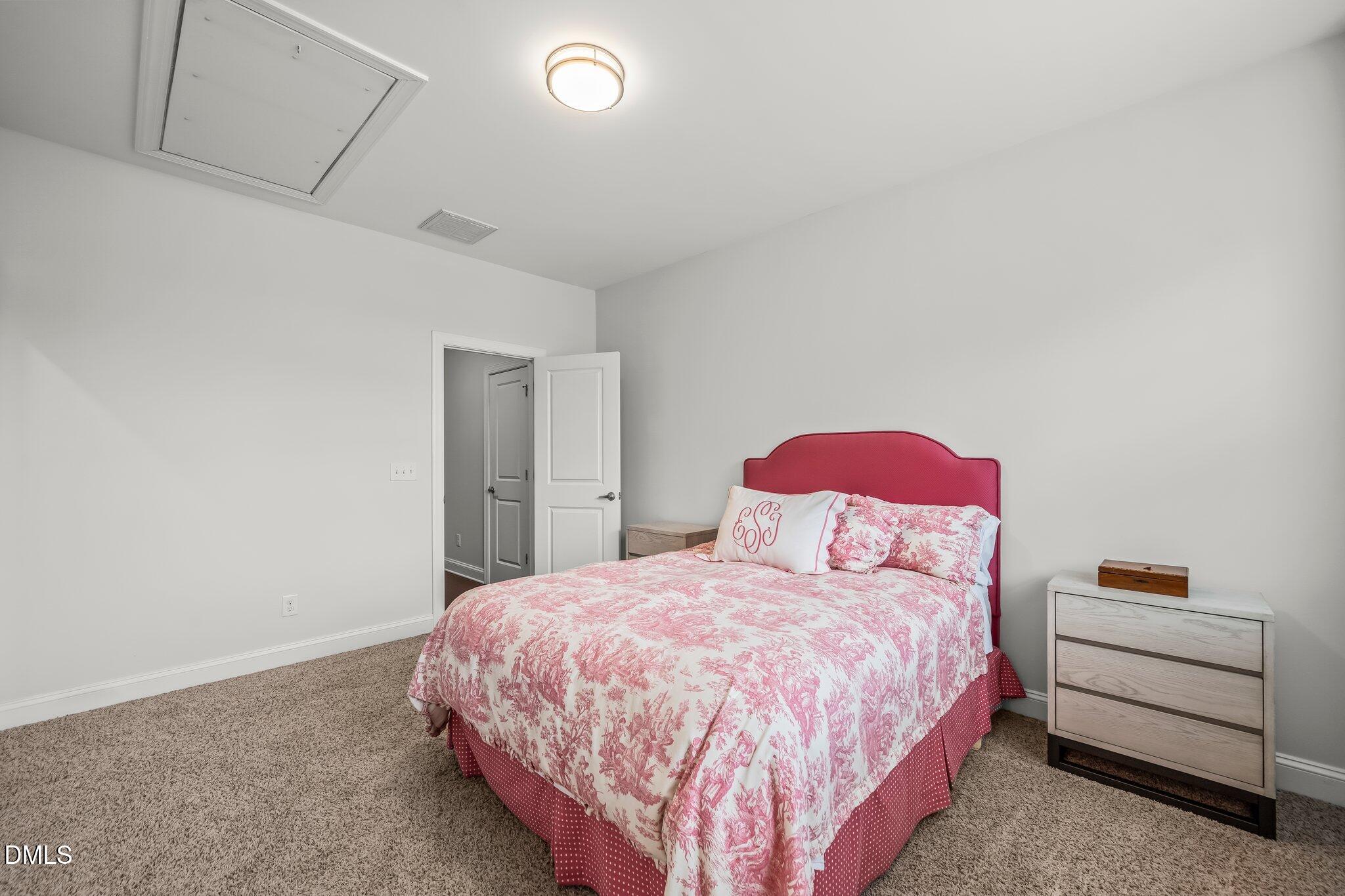 3604 Julia Lane Raleigh, NC 27609 - Photo 25 of 41 26-web-or-mls-DSC06415