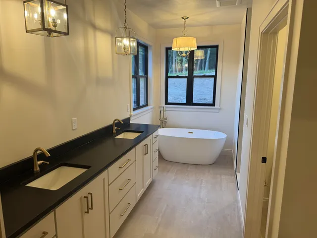 $1,150,000 | 4202 Blackberry Ridge Court, Oneida, WI 54155