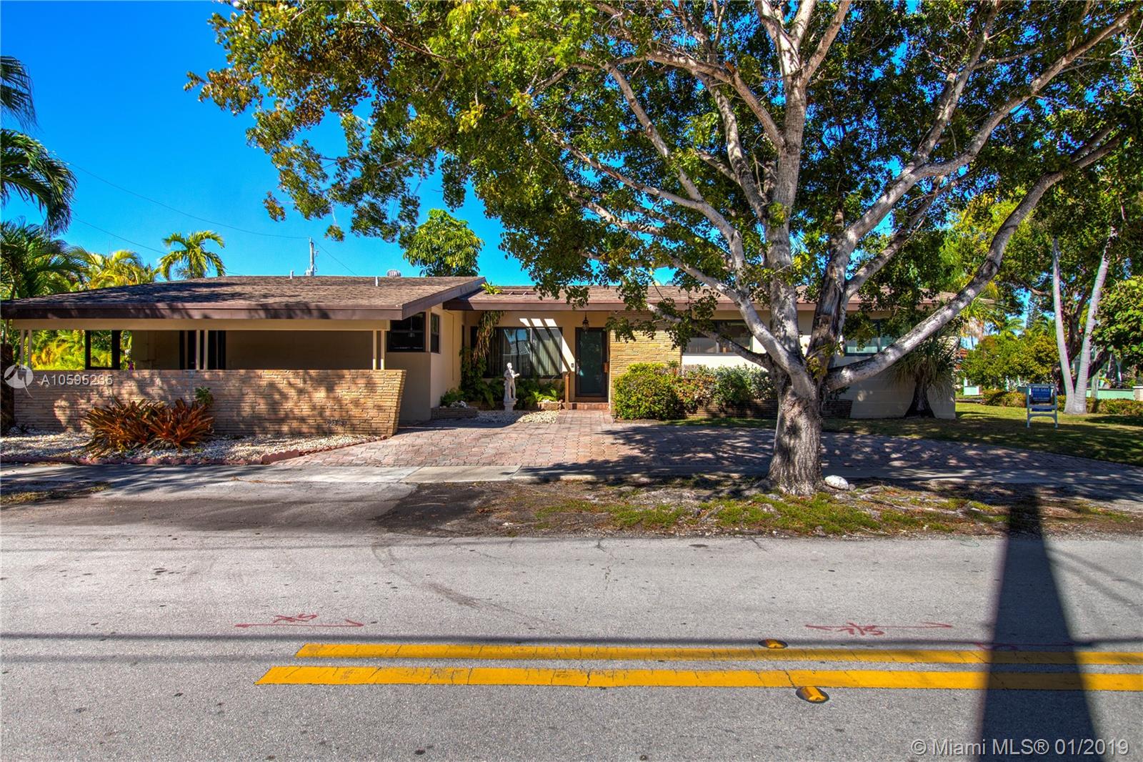 1215 Cleveland Road Miami Beach, FL 33141 - Photo 2 of 24
