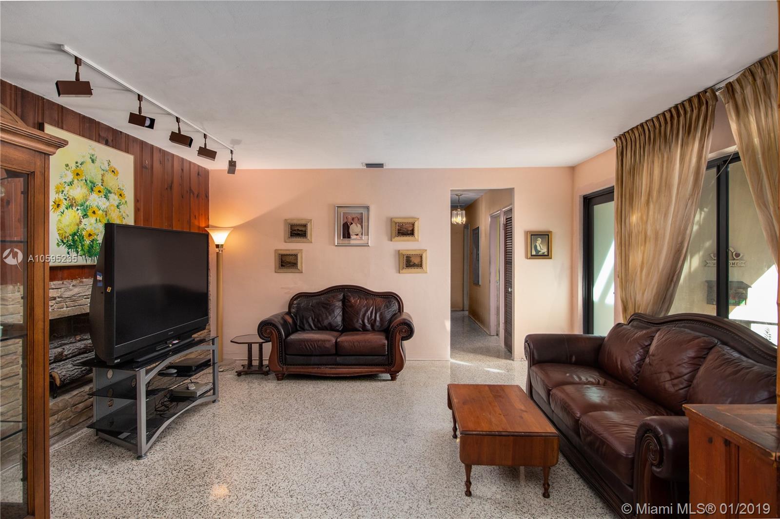 1215 Cleveland Road Miami Beach, FL 33141 - Photo 12 of 24
