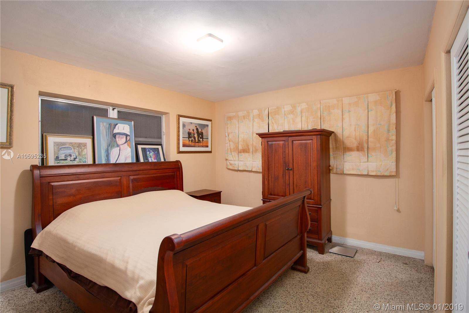 1215 Cleveland Road Miami Beach, FL 33141 - Photo 19 of 24