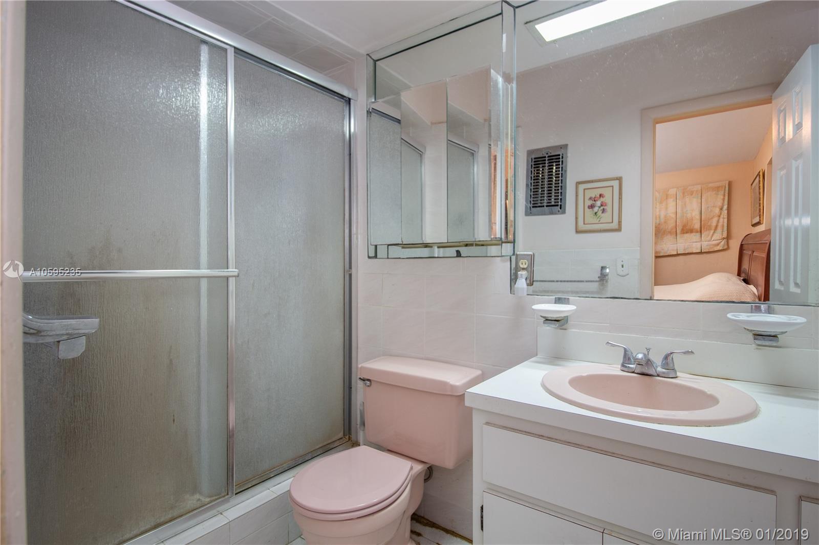 1215 Cleveland Road Miami Beach, FL 33141 - Photo 23 of 24