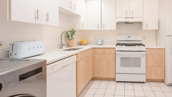 $4,500 | 5 Davis Avenue, Unit 6, Brookline, MA 02445