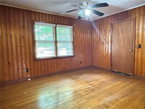 $2,300 | 222 Pineview Drive, Lawrenceville, GA 30046