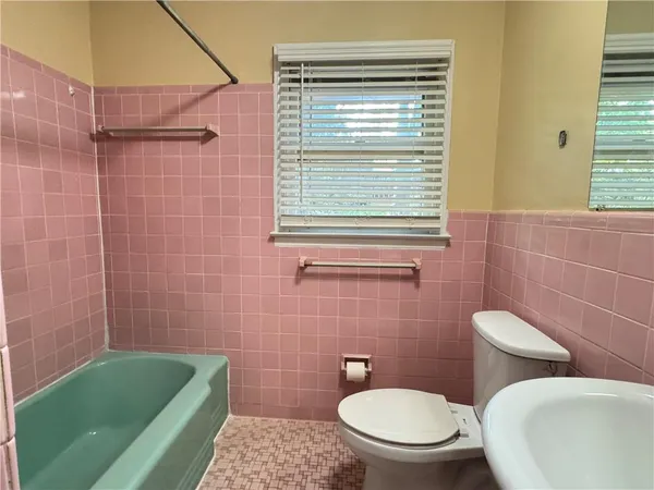 $2,300 | 222 Pineview Drive, Lawrenceville, GA 30046
