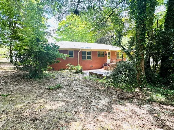 $2,300 | 222 Pineview Drive, Lawrenceville, GA 30046
