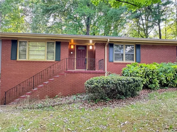 $2,300 | 222 Pineview Drive, Lawrenceville, GA 30046
