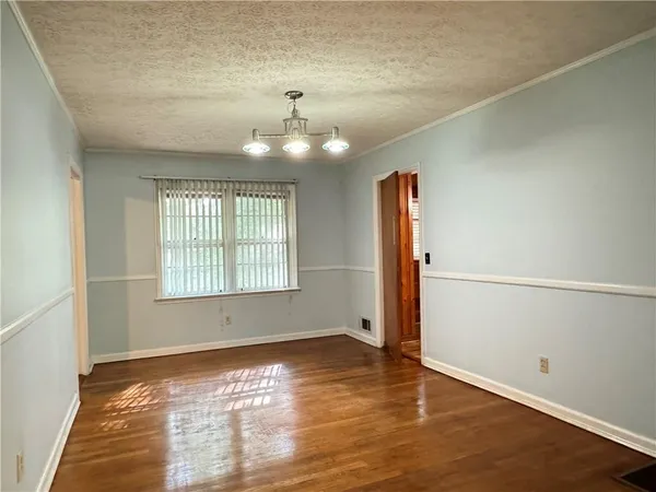 $2,300 | 222 Pineview Drive, Lawrenceville, GA 30046