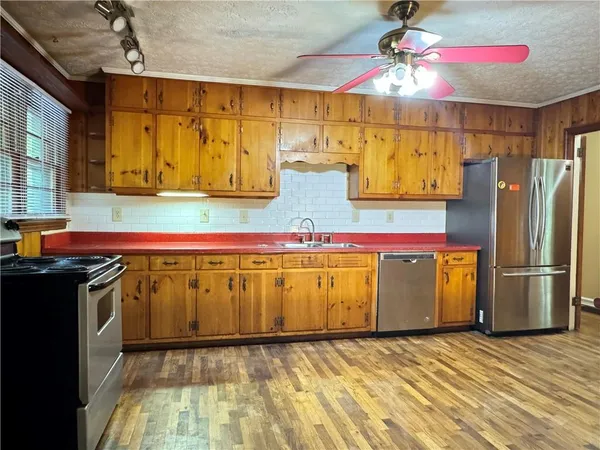 $2,300 | 222 Pineview Drive, Lawrenceville, GA 30046