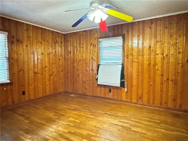 $2,300 | 222 Pineview Drive, Lawrenceville, GA 30046