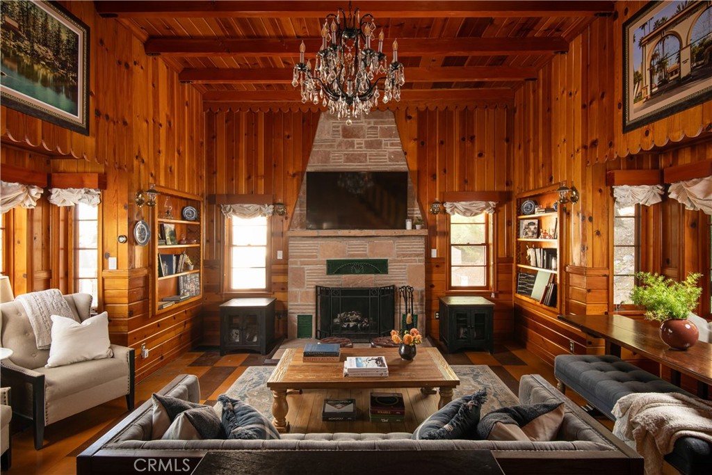 27675 Lakes Edge Road Lake Arrowhead, CA 92352 - Photo 1 of 1 Gallery Image 1