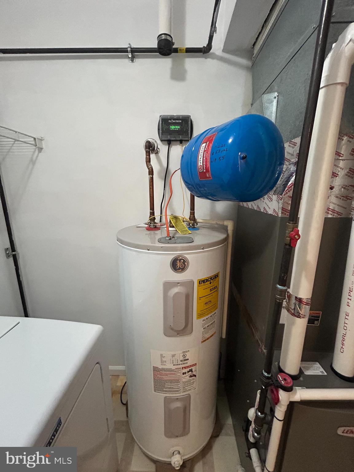 3056 Solar Drive Dover, PA 17315 - Photo 23 of 43 a view of washer and dryer