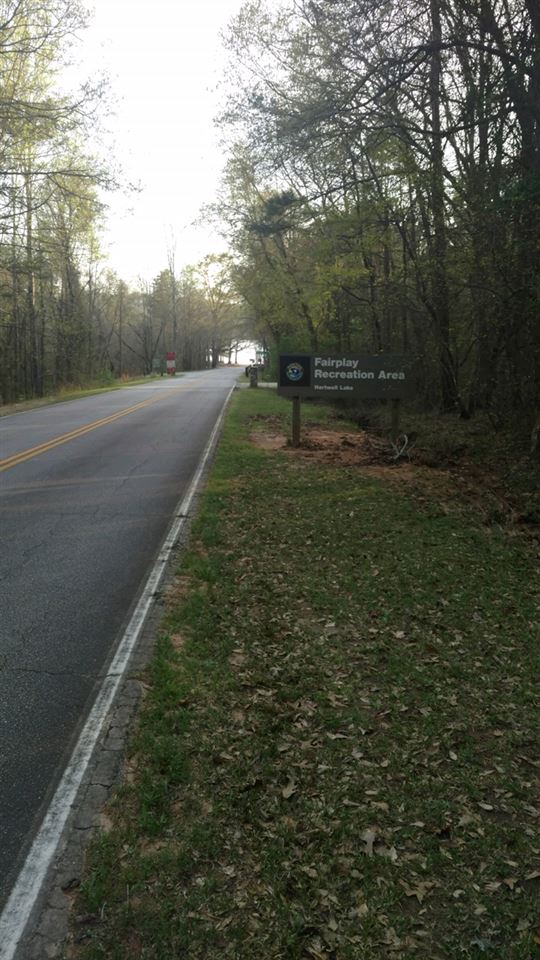 100 Inlet Point Road Fair Play, SC 29643 - Photo 3 of 7 To Public Access Area