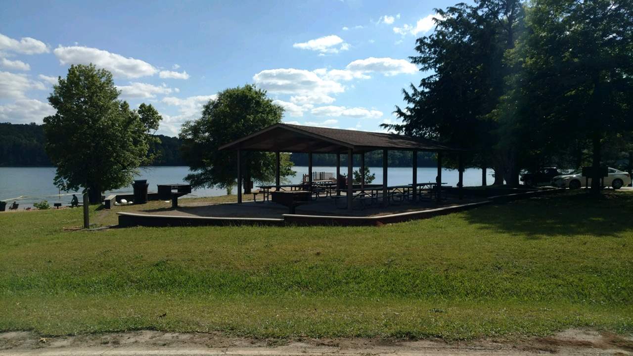 100 Inlet Point Road Fair Play, SC 29643 - Photo 5 of 7 Public Access Area