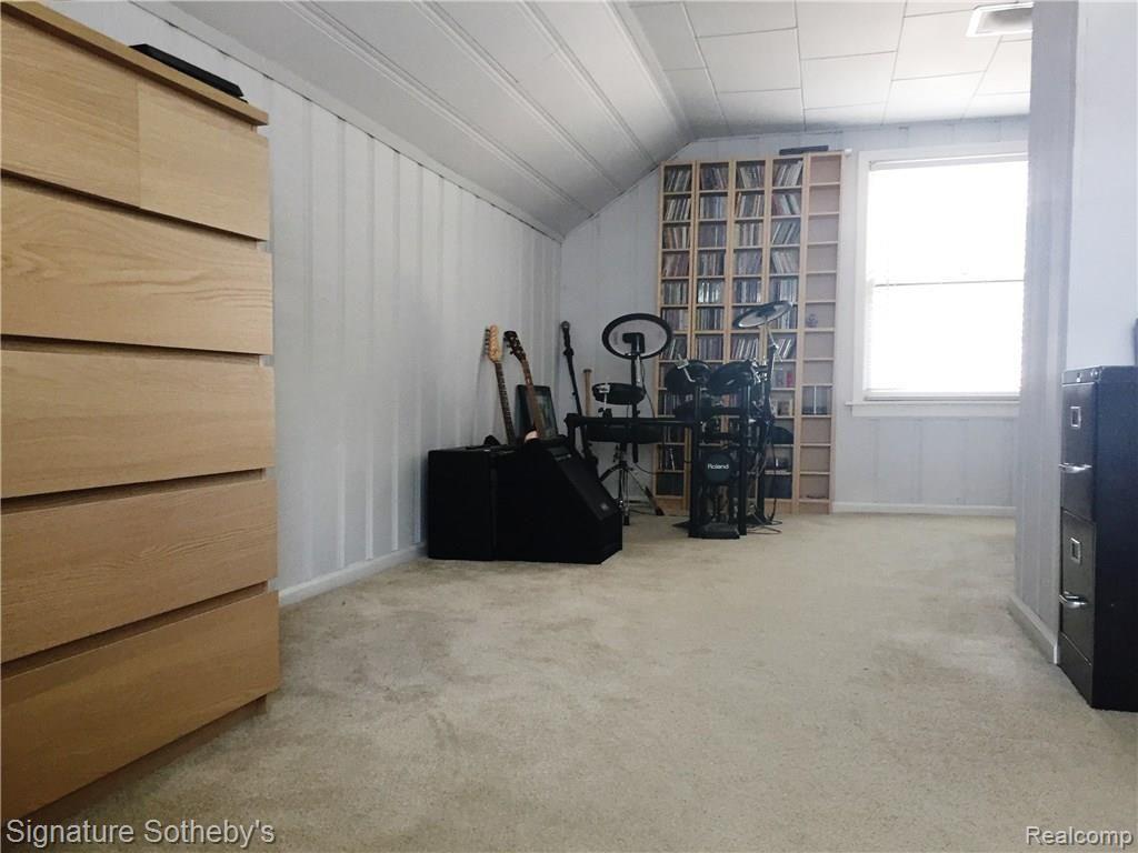 1069 Cambridge Road Berkley, MI 48072 - Photo 15 of 22