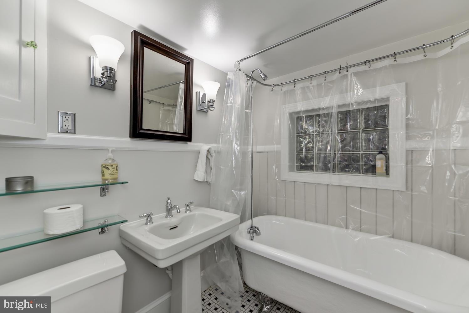 1615 G Street Southeast Washington, DC 20003 - Photo 20 of 23