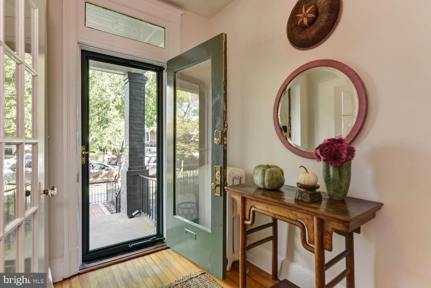 1615 G Street Southeast Washington, DC 20003 - Photo 3 of 23