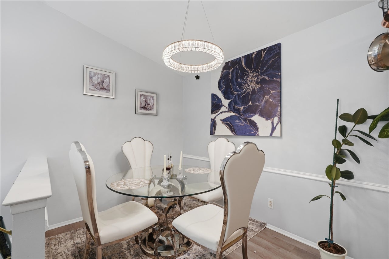 240 Pine Tree Ridge, Unit 4 Waterford, MI 48327 - Photo 11 of 36 Gallery Image 11