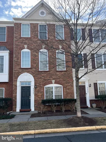 $530,000 | 42923 Pamplin Terrace, Chantilly, VA 20152