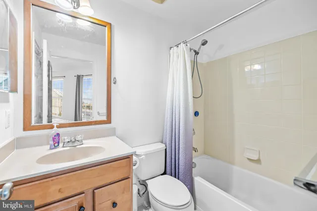 $530,000 | 42923 Pamplin Terrace, Chantilly, VA 20152