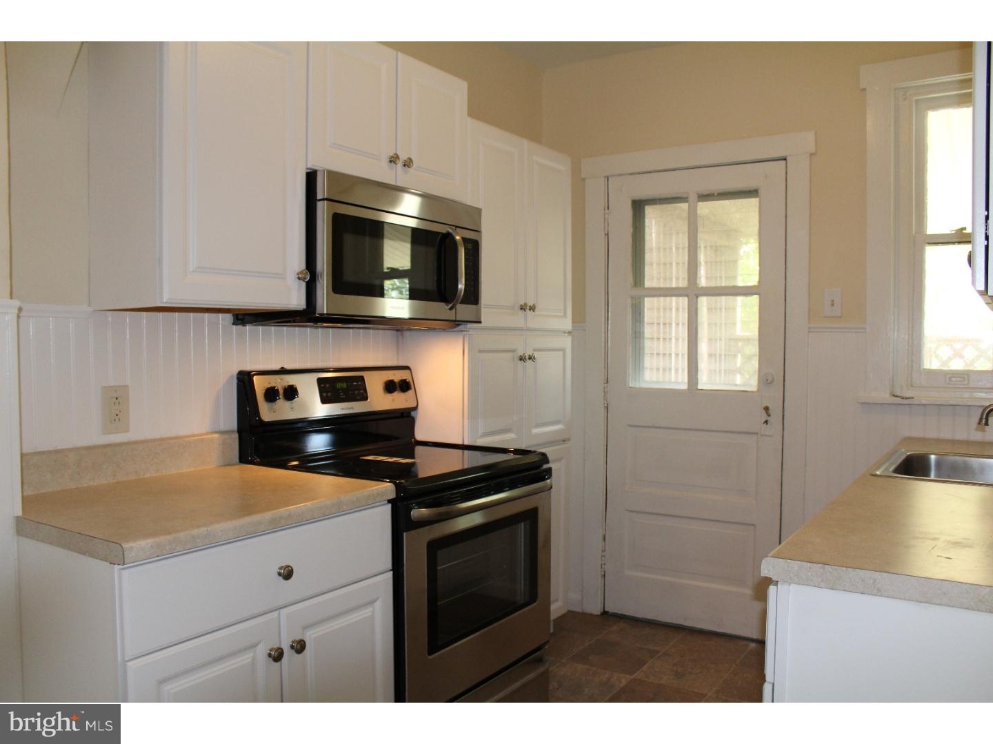 425 Sunset Road West Reading, PA 19611 - Photo 8 of 20