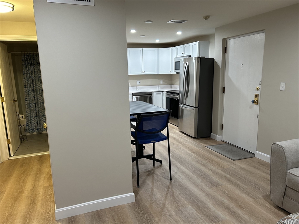 90 Neponset Street, Unit 804 Canton, MA 02021 - Photo 4 of 15 Gallery Image 4