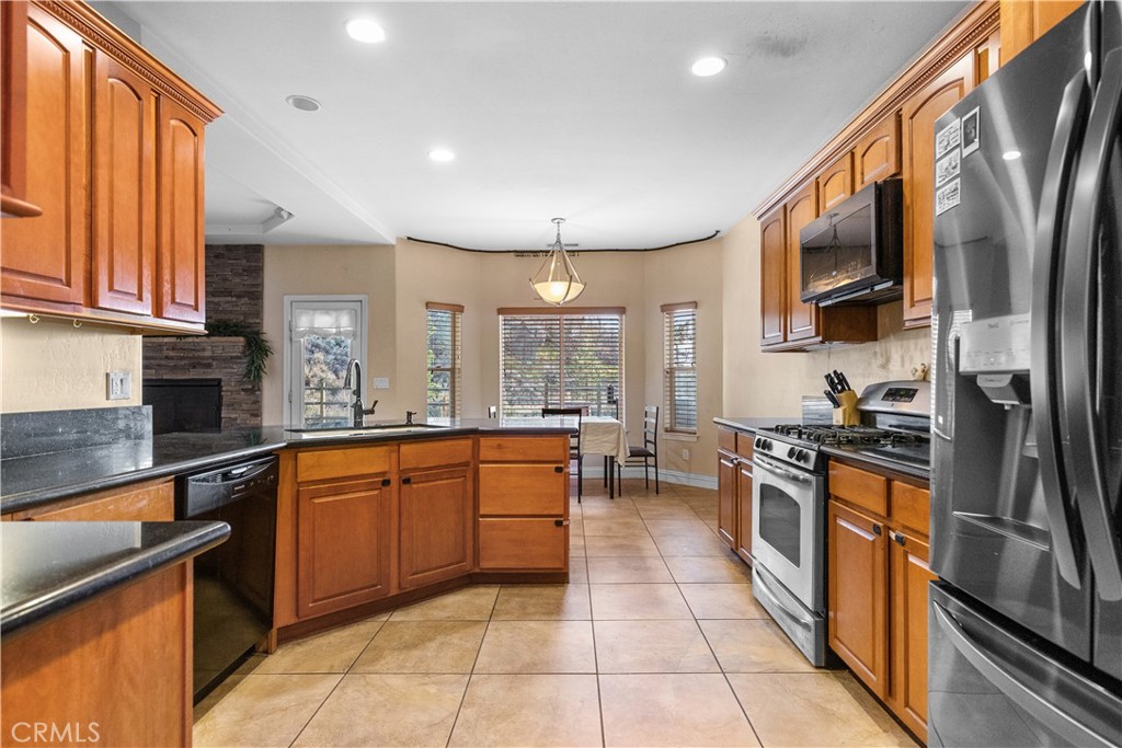 26820 Stirrup Way Tehachapi, CA 93561 - Photo 16 of 47