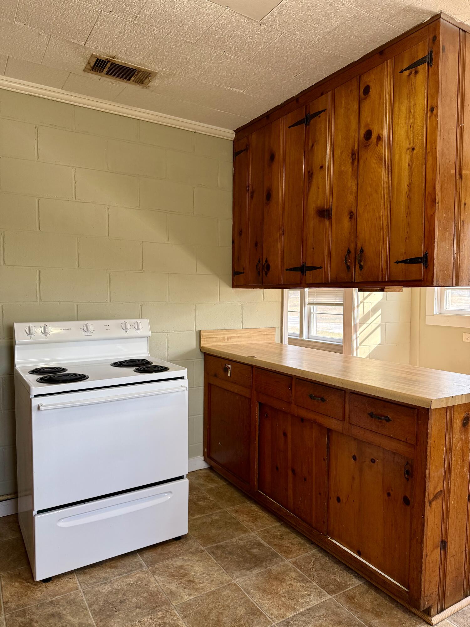 168 Rivers Circle Thomson, GA 30824 - Photo 4 of 28 IMG_2754