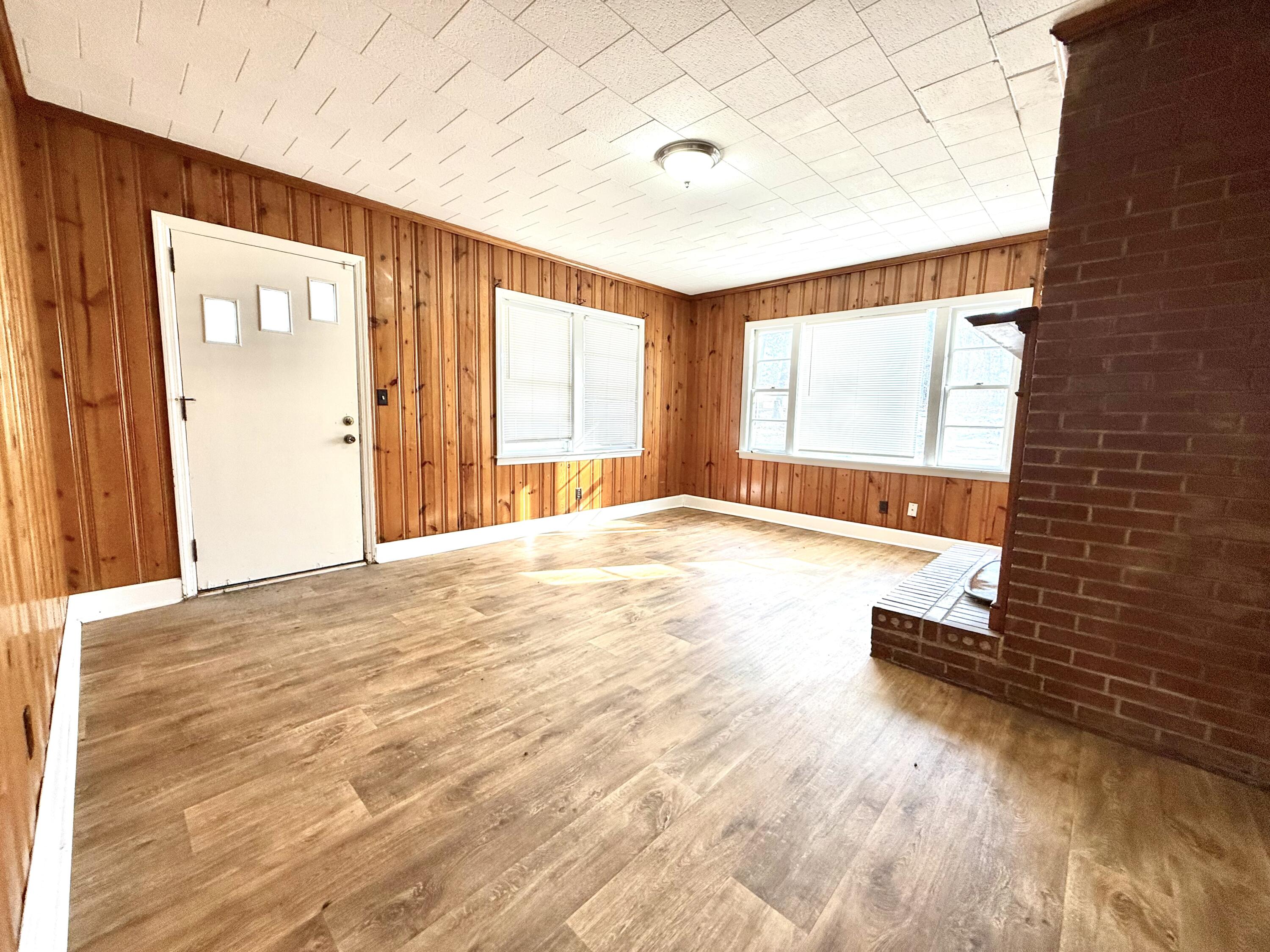 168 Rivers Circle Thomson, GA 30824 - Photo 6 of 28 IMG_2756