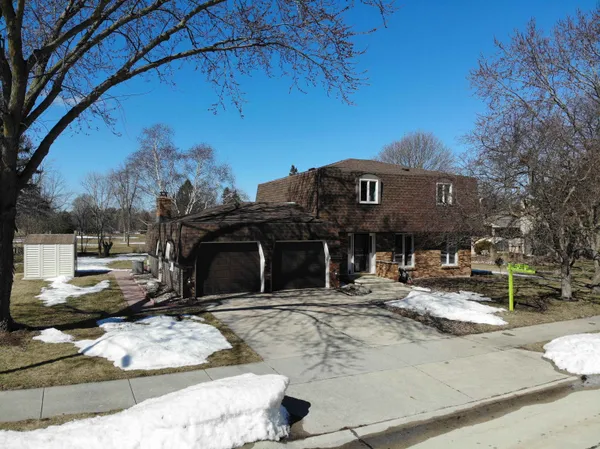 $359,900 | 1175 Maricopa Drive, Oshkosh, WI 54904