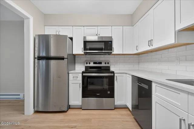 $274,900 | 4043 Chaucer Place, Guilderland, NY 12159